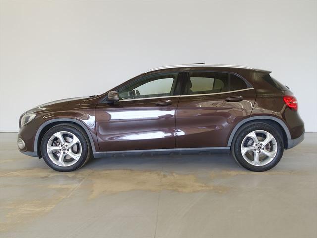 GLAクラス GLA220 4MATIC レーダーセーフティパッケージ プレミアムパッケージ Bluetooth接続 CD DVD再生 ETC LEDヘッドライト TV アイドリングストップ クルーズコントロール サンルーフ・ガラスルーフ(5枚目)