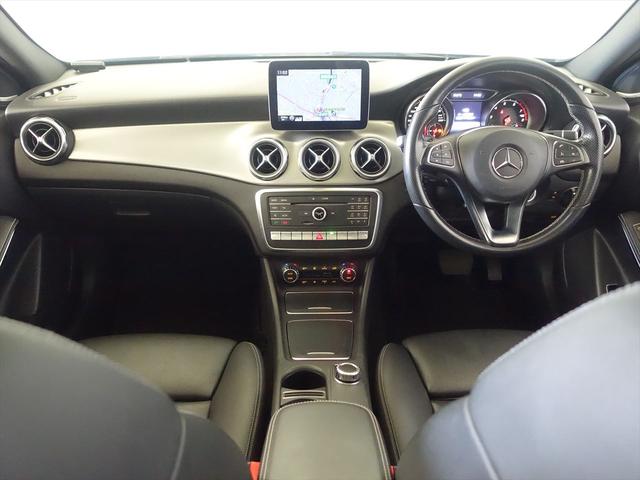 GLAクラス GLA220 4MATIC レーダーセーフティパッケージ プレミアムパッケージ Bluetooth接続 CD DVD再生 ETC LEDヘッドライト TV アイドリングストップ クルーズコントロール サンルーフ・ガラスルーフ(12枚目)