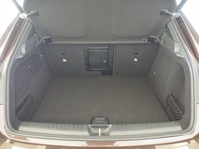 GLAクラス GLA220 4MATIC レーダーセーフティパッケージ プレミアムパッケージ Bluetooth接続 CD DVD再生 ETC LEDヘッドライト TV アイドリングストップ クルーズコントロール サンルーフ・ガラスルーフ(25枚目)