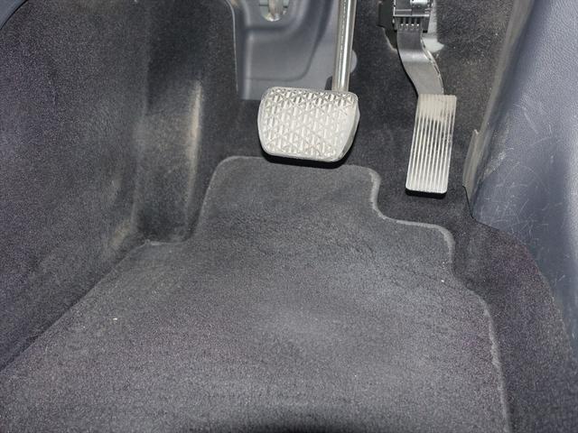 GLAクラス GLA220 4MATIC レーダーセーフティパッケージ プレミアムパッケージ Bluetooth接続 CD DVD再生 ETC LEDヘッドライト TV アイドリングストップ クルーズコントロール サンルーフ・ガラスルーフ(28枚目)