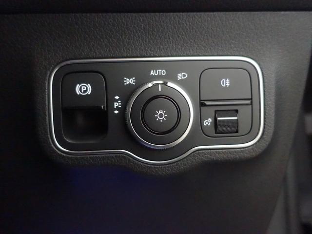 ＧＬＢ ＧＬＢ２００　ｄ　４ＭＡＴＩＣ　レザーエクスクルーシブパッケージ　３列シート　Ｂｌｕｅｔｏｏｔｈ接続　ＥＴＣ　ＬＥＤヘッドライト　ＴＶ　アイドリングストップ　クルーズコントロール　コネクテッド機能　サイドカメラ（30枚目）