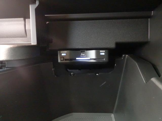 GLAクラス GLA200 d 4MATIC AMGラインパッケージ Bluetooth接続 ETC LEDヘッドライト TV アイドリングストップ クルーズコントロール コネクテッド機能 サイドカメラ シートヒーター トランクスルー ナビ バックモニター パワーシート(21枚目)