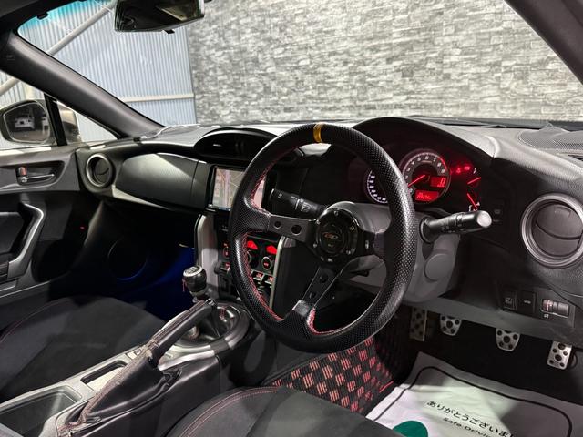 ８６ ＧＴ　全国１年保証／６ＭＴ／ＴＲＤエアロ／ＡＤＶＡＮ１８インチ／パンデムＧＴウィング／柿本改マフラー／車高調／社外ボンネット／社外ステアリング／社外テール／ＳＤナビ／Ｂｌｕｅｔｏｏｔｈ／バックカメラ／ＥＴＣ（28枚目）