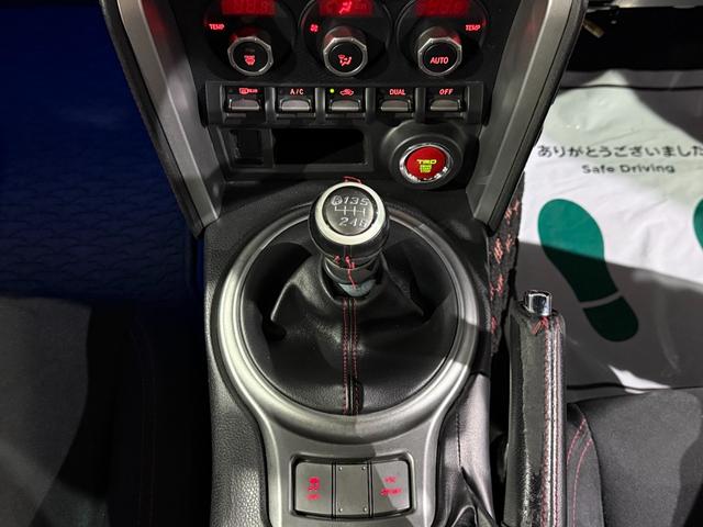８６ ＧＴ　全国１年保証／６ＭＴ／ＴＲＤエアロ／ＡＤＶＡＮ１８インチ／パンデムＧＴウィング／柿本改マフラー／車高調／社外ボンネット／社外ステアリング／社外テール／ＳＤナビ／Ｂｌｕｅｔｏｏｔｈ／バックカメラ／ＥＴＣ（33枚目）