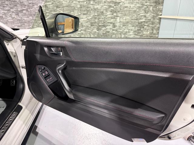 ８６ ＧＴ　全国１年保証／６ＭＴ／ＴＲＤエアロ／ＡＤＶＡＮ１８インチ／パンデムＧＴウィング／柿本改マフラー／車高調／社外ボンネット／社外ステアリング／社外テール／ＳＤナビ／Ｂｌｕｅｔｏｏｔｈ／バックカメラ／ＥＴＣ（45枚目）