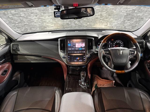 クラウンハイブリッド アスリートS 全国1年保証/後期型/AIMGAINエアロ/AME20インチAW/TEIN車高調/LEDライト/コンビハンドル/黒革調シートカバー/シートヒーター/Bluetooth/バックカメラ/レーダークルーズ(6枚目)