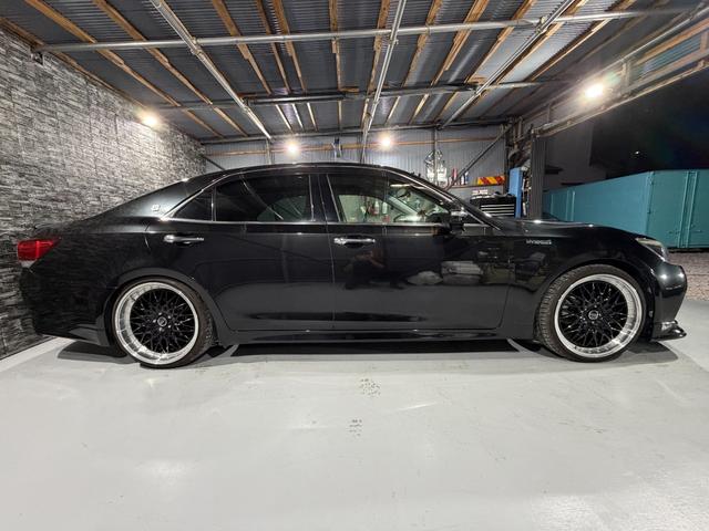 クラウンハイブリッド アスリートS 全国1年保証/後期型/AIMGAINエアロ/AME20インチAW/TEIN車高調/LEDライト/コンビハンドル/黒革調シートカバー/シートヒーター/Bluetooth/バックカメラ/レーダークルーズ(17枚目)