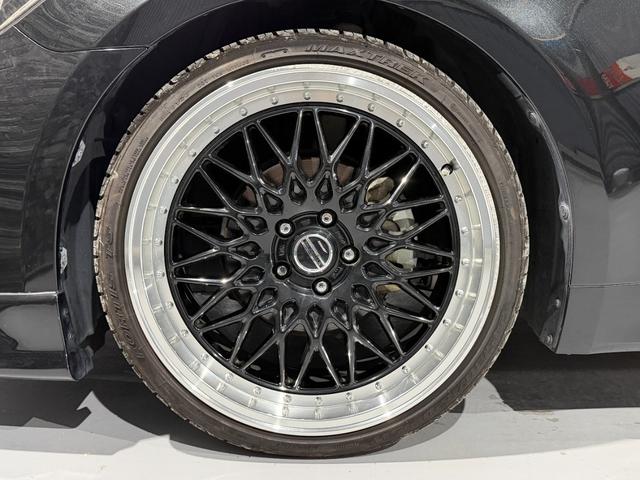 クラウンハイブリッド アスリートS 全国1年保証/後期型/AIMGAINエアロ/AME20インチAW/TEIN車高調/LEDライト/コンビハンドル/黒革調シートカバー/シートヒーター/Bluetooth/バックカメラ/レーダークルーズ(25枚目)