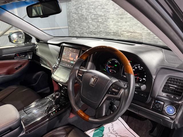 クラウンハイブリッド アスリートS 全国1年保証/後期型/AIMGAINエアロ/AME20インチAW/TEIN車高調/LEDライト/コンビハンドル/黒革調シートカバー/シートヒーター/Bluetooth/バックカメラ/レーダークルーズ(31枚目)