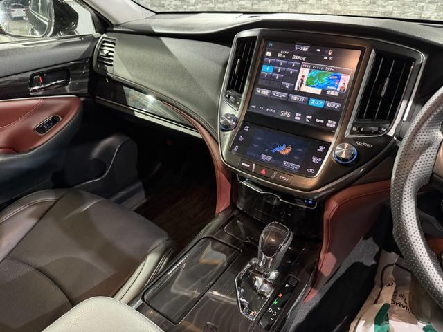 クラウンハイブリッド アスリートS 全国1年保証/後期型/AIMGAINエアロ/AME20インチAW/TEIN車高調/LEDライト/コンビハンドル/黒革調シートカバー/シートヒーター/Bluetooth/バックカメラ/レーダークルーズ(37枚目)