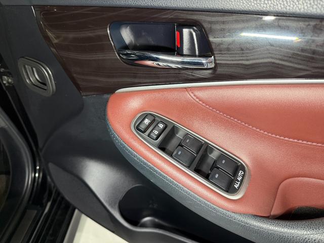 クラウンハイブリッド アスリートS 全国1年保証/後期型/AIMGAINエアロ/AME20インチAW/TEIN車高調/LEDライト/コンビハンドル/黒革調シートカバー/シートヒーター/Bluetooth/バックカメラ/レーダークルーズ(49枚目)