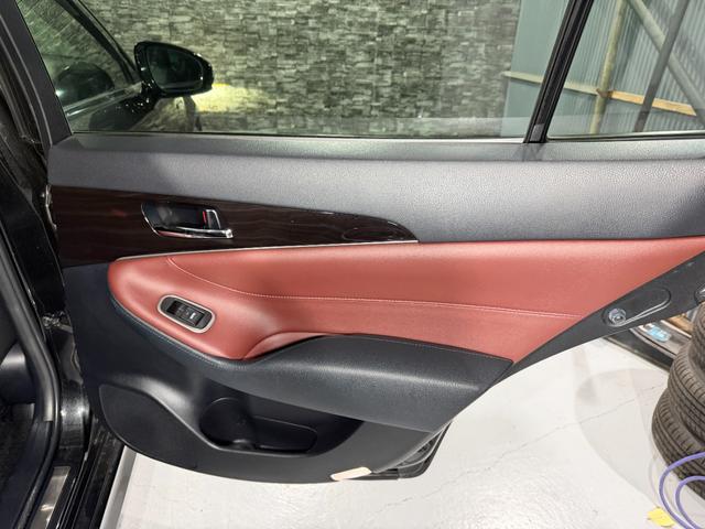 クラウンハイブリッド アスリートS 全国1年保証/後期型/AIMGAINエアロ/AME20インチAW/TEIN車高調/LEDライト/コンビハンドル/黒革調シートカバー/シートヒーター/Bluetooth/バックカメラ/レーダークルーズ(50枚目)