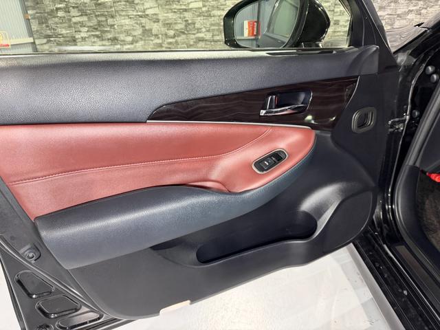 クラウンハイブリッド アスリートS 全国1年保証/後期型/AIMGAINエアロ/AME20インチAW/TEIN車高調/LEDライト/コンビハンドル/黒革調シートカバー/シートヒーター/Bluetooth/バックカメラ/レーダークルーズ(52枚目)