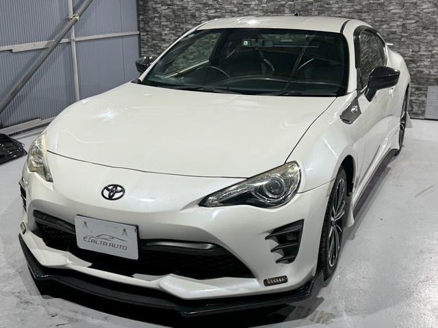 ８６ ＧＴリミテッド　全国１年走行無制限保証／フルエアロ／リアスポイラー／ＥＸＰＲＥＭＥ　チタンマフラー／１７インチアルミ／ハーフレザー／シートヒーター／ディスプレイオーディオ／Ｂｌｕｅｔｏｏｔｈ／バックカメラ／ＥＴＣ／（12枚目）