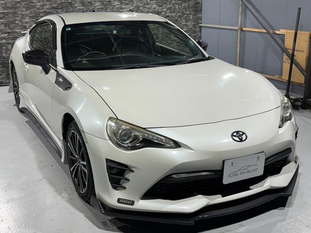 ８６ ＧＴリミテッド　全国１年走行無制限保証／フルエアロ／リアスポイラー／ＥＸＰＲＥＭＥ　チタンマフラー／１７インチアルミ／ハーフレザー／シートヒーター／ディスプレイオーディオ／Ｂｌｕｅｔｏｏｔｈ／バックカメラ／ＥＴＣ／（15枚目）