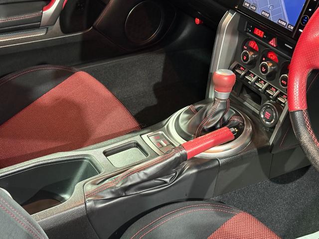 86 GT 全国1年保証/フルエアロ/柿本改マフラー/リアスポイラー/17インチAW/パドルシフト/純正HDDナビ/Bluetooth/フルセグ/バックカメラ/前後ドラレコ(31枚目)