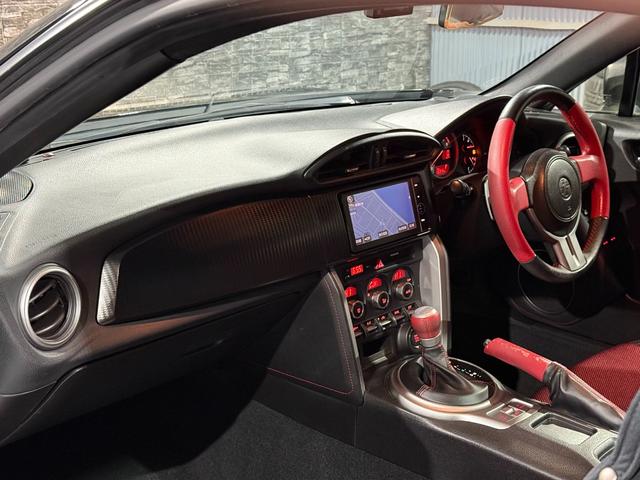 86 GT 全国1年保証/フルエアロ/柿本改マフラー/リアスポイラー/17インチAW/パドルシフト/純正HDDナビ/Bluetooth/フルセグ/バックカメラ/前後ドラレコ(39枚目)