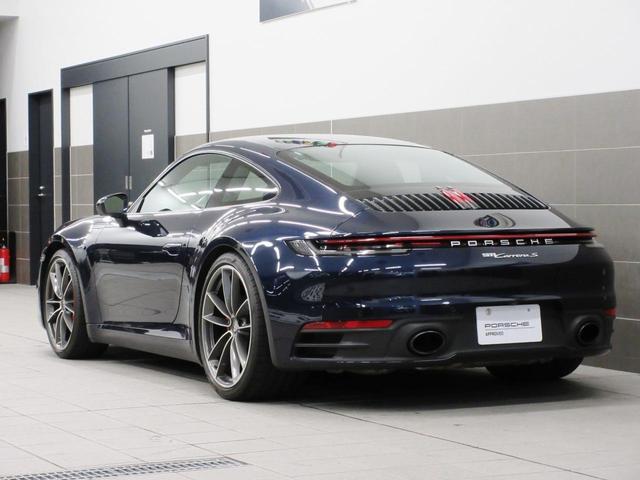 ９１１ ９１１カレラＳ　スポーツエグゾーストシステム　スポーツクロノパッケージ　パワーステアリングプラス　ＰＡＳＭ付きスポーツサスペンション　カレラクラシックホイール　キーレスエントリー＆Ｇｏ　リアルトップビュー４カメラ（62枚目）