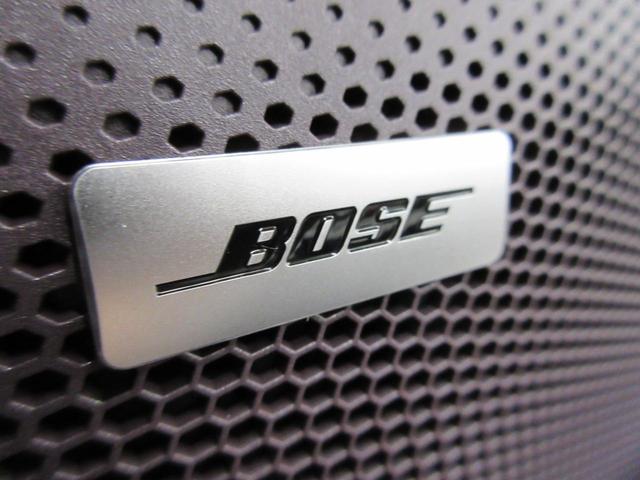 タイカン 　２０インチＳｐｏｒｔＡｅｒｏホイール　ＰＤＬＳ　エアサス　スポクロ　ＢＯＳＥ　レザーインテリア　パノラマルーフ　エレクトリックスポーツサウンド　４ゾーンエアコン　ＡＣＣ　全方位カメラ　シートヒーター（13枚目）