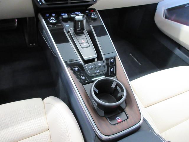 ９１１ ９１１ターボＳ　２０／２１インチ９１１ＴｕｒｂｏＳホイール　Ｂｕｒｍｅｓｔｅｒ　フロントリフト　ＬＥＤマトリックスヘッドライト　ＡＣＣ　トラフィックジャムアシスト　シートベンチレーション　ライトデザイン　パッケージ（40枚目）