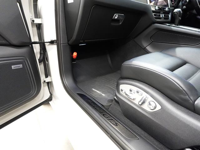 マカン マカンGTS スポーツクロノ スポーツエグゾースト エアサス PTV+ パノラマルーフ ブラックレザー シートベンチレーション&ヒーター ヒーター付きステアリング 18Way電動シート レーンキーピングアシスト(18枚目)