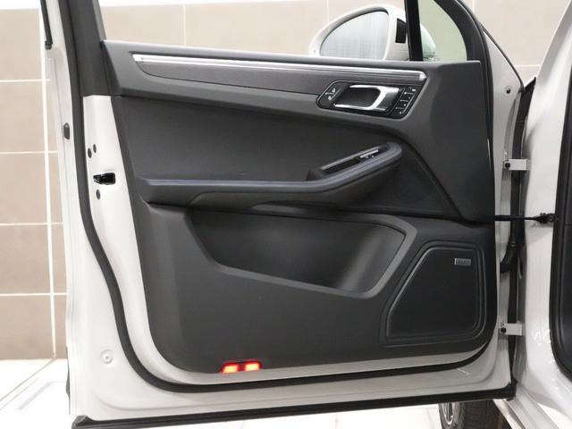 マカン マカンGTS スポーツクロノ スポーツエグゾースト エアサス PTV+ パノラマルーフ ブラックレザー シートベンチレーション&ヒーター ヒーター付きステアリング 18Way電動シート レーンキーピングアシスト(19枚目)