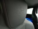 ポルシェセンター足立の車両は、内外装クリーニングを標準装備と致しております。専門スタッフが作業を行います。別途、有償にてボディコーティング、内装コーティングもご用意致しております。