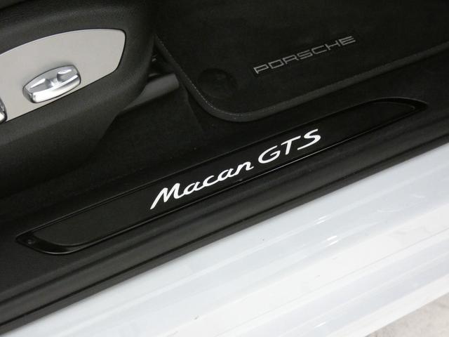 マカンＧＴＳ　後期　Ｖ６ツインターボ　正規Ｄ車　スポクロ　パノラマ　Ｓヒーター　３ゾーンＡＣ　ＰＣＭ　ＢＯＳＥ　全周Ｃ＆ＰＡＳ　ＡＣＣ＆ＬＫＡ＆ＬＣＡ　ＬＥＤライト（ＰＤＬＳ＋）　コンフォートＡ　電動Ｒゲート　ＰＡＳＭ　スポエグ　赤キャリパー　純正２０ＡＷ(19枚目)