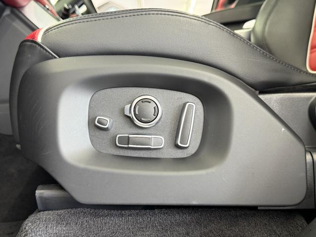 LAND ROVER RANGE ROVER SPORT SVR