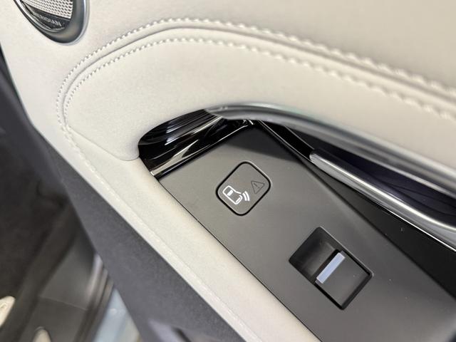 LAND ROVER RANGE ROVER EVOQUE FIRST EDITION