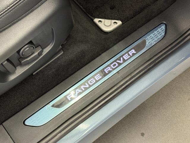 LAND ROVER RANGE ROVER EVOQUE FIRST EDITION