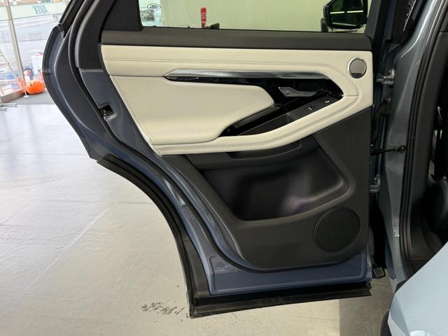LAND ROVER RANGE ROVER EVOQUE FIRST EDITION