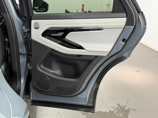 LAND ROVER RANGE ROVER EVOQUE FIRST EDITION