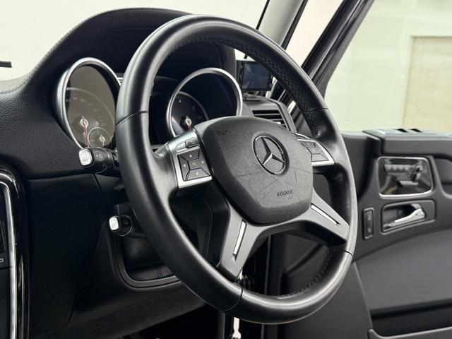Ｇクラス Ｇ３５０ｄ　ラグジュアリーＰＫＧ　後期型　ＳＲ　黒革　全席シートヒーター　純ＨＤＤナビ　地デジ　ｈａｒｍａｎ／ｋａｒｄｏｎサウンド　バックカメラ　パークトロニックセンサー　ディストロニックプラス＆ブラインドスポット　ＡＭＧ２０インチＡＷ　禁煙（9枚目）