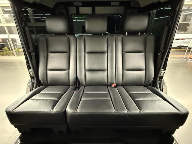 Ｇクラス Ｇ３５０ｄ　ラグジュアリーＰＫＧ　後期型　ＳＲ　黒革　全席シートヒーター　純ＨＤＤナビ　地デジ　ｈａｒｍａｎ／ｋａｒｄｏｎサウンド　バックカメラ　パークトロニックセンサー　ディストロニックプラス＆ブラインドスポット　ＡＭＧ２０インチＡＷ　禁煙（31枚目）