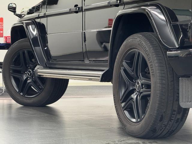 Ｇクラス Ｇ３５０ｄ　ラグジュアリーＰＫＧ　後期型　ＳＲ　黒革　全席シートヒーター　純ＨＤＤナビ　地デジ　ｈａｒｍａｎ／ｋａｒｄｏｎサウンド　バックカメラ　パークトロニックセンサー　ディストロニックプラス＆ブラインドスポット　ＡＭＧ２０インチＡＷ　禁煙（49枚目）