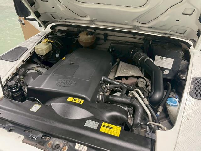 ディフェンダー 110SW 右H 正規ディーラー車 EXウッドデカール BRIDEセミバケットシート Sヒーター AC 社外ディスプレイオーディオ Pioneerスピーカー バックカメラ Pウィンドウ ウッド調フロア 乗降ステップ 社外サス 16インチW NOX/PM適合(29枚目)