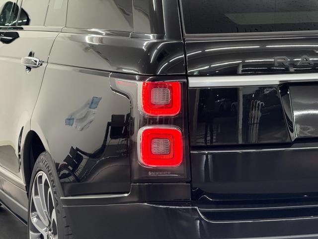 レンジローバー 3.0 V6 スーパーチャージド ヴォーグ 正規ディーラー車 Aダイナミクス 黒革 Sヒーター 3ゾーンAC 純正ナビ メリディアン 全周C&PDC クルコン LDW AキセノンHL バーチャルIC ソフトクローズ 電動Rゲート DSステップ 純正22AW 禁煙(4枚目)