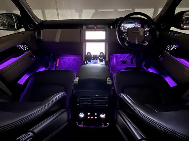 レンジローバー オートバイオグラフィー 525PS 後期 Aダイナミクス アトラスEXTアクセント PSR 灰革 Sヒーター&クーラー 4ゾーンAC 純正ナビ 全周C&PAS ドライバーアシストP ハンズフリーRゲート ピクセルLED ソフトクローズドア 純正21AW 禁煙(43枚目)