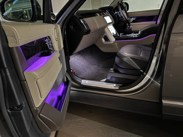 レンジローバー オートバイオグラフィー 525PS 後期 Aダイナミクス アトラスEXTアクセント PSR 灰革 Sヒーター&クーラー 4ゾーンAC 純正ナビ 全周C&PAS ドライバーアシストP ハンズフリーRゲート ピクセルLED ソフトクローズドア 純正21AW 禁煙(44枚目)