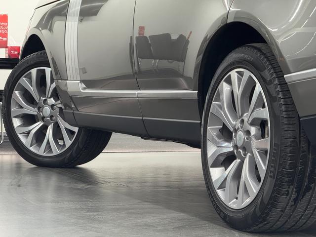 レンジローバー オートバイオグラフィー 525PS 後期 Aダイナミクス アトラスEXTアクセント PSR 灰革 Sヒーター&クーラー 4ゾーンAC 純正ナビ 全周C&PAS ドライバーアシストP ハンズフリーRゲート ピクセルLED ソフトクローズドア 純正21AW 禁煙(64枚目)