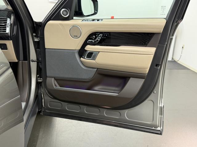 レンジローバー オートバイオグラフィー 525PS 後期 Aダイナミクス アトラスEXTアクセント PSR 灰革 Sヒーター&クーラー 4ゾーンAC 純正ナビ 全周C&PAS ドライバーアシストP ハンズフリーRゲート ピクセルLED ソフトクローズドア 純正21AW 禁煙(67枚目)