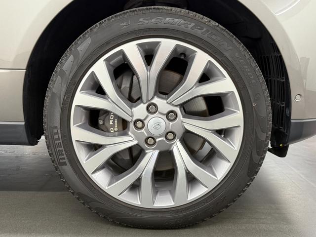 レンジローバー オートバイオグラフィー 525PS 後期 Aダイナミクス アトラスEXTアクセント PSR 灰革 Sヒーター&クーラー 4ゾーンAC 純正ナビ 全周C&PAS ドライバーアシストP ハンズフリーRゲート ピクセルLED ソフトクローズドア 純正21AW 禁煙(71枚目)