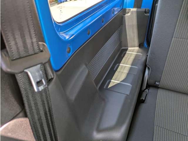 ジムニー XC ロッソモデロマフラー PIBOT製スロットルコントローラー ケンウッドメモリーナビ(KXM-E505W2) ドライブレコーダー バックカメラ クルーズコントロール ETC シートヒーター 保証書 取説(50枚目)