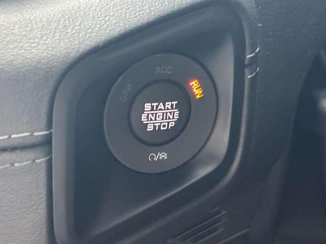 ジープ・ラングラーアンリミテッド サハラ 認定中古車 4WD ACC フリップトップサンライダー付き車両 ETC2.0 サイドステップ オールテレインタイヤ 純正ホイール 18インチ ナビ12.3インチ パワーシート(17枚目)