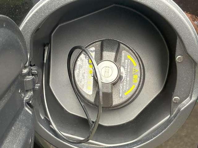 ジープ・ラングラーアンリミテッド サハラ 認定中古車 4WD ACC フリップトップサンライダー付き車両 ETC2.0 サイドステップ オールテレインタイヤ 純正ホイール 18インチ ナビ12.3インチ パワーシート(30枚目)