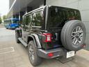 ジープ・ラングラーアンリミテッド サハラ 認定中古車 4WD ACC フリップトップサンライダー付き車両 ETC2.0 サイドステップ オールテレインタイヤ 純正ホイール 18インチ ナビ12.3インチ パワーシート(6枚目)