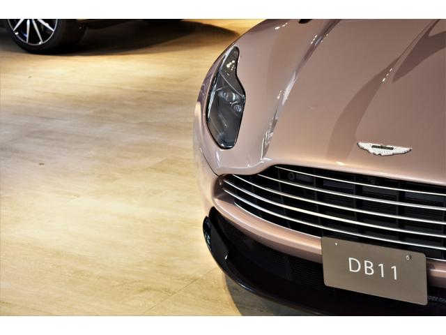 ＤＢ１１ Ｖ８　Ｑ　Ｅｘｃｌｕｓｉｖｅカラーメーカー　認定中古車保証　１０スポークグロスブラックＤＴホイール　Ｂａｎｇ　＆　Ｏｌｕｆｓｅｎ　Ｂｅｏｓｏｕｎｄ　デュオトーンインテリアコンテンポラリーレザー（18枚目）