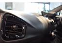 　グロスブラックディフューザー　レッドテールライト　グロスブラックサイドスカート　１０スポークディレクショナルホイール　グロスブラックディフューザー　４Ｌ　Ｖ８　ツインターボエンジン（19枚目）