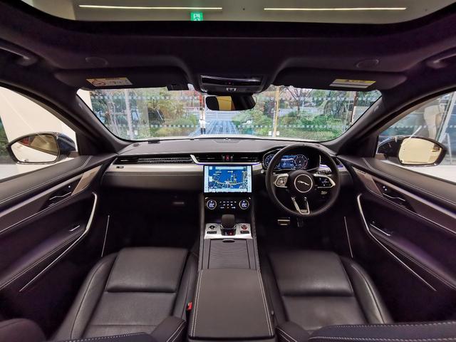 Fペイス R-ダイナミック SE P250 禁煙車 1オ-ナ- 黒革 SR シートH MERIDIAN 21インチAW プレミアムLEDヘッドライト ブラックエクステリアパック ワイヤレスデバイスチャージング ステアヒーター(5枚目)